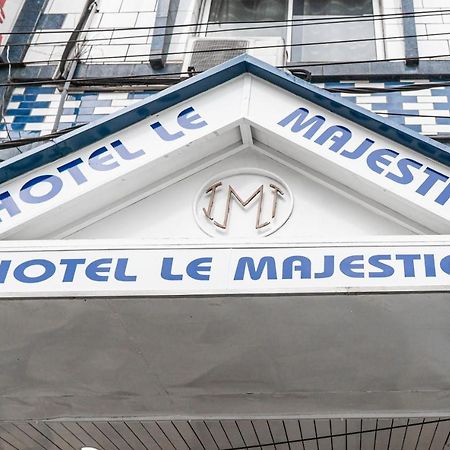 Hotel Le Majestic ดูอาลา ภายนอก รูปภาพ